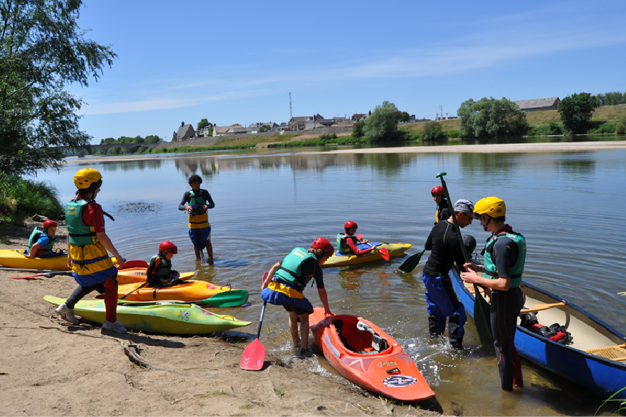 Local campsite of l’Ile d'Or in Amboise. Campsite in Amboise in the